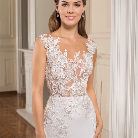 Cosmobella Milano Lace Wedding Dress - Picture 3 of 10